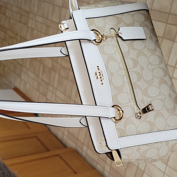 Authentic Coach Bag - Picture 6 of 6